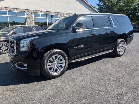 Used 2019 GMC Yukon XL SLT w/ Open Road Package AWD/4WD image 1