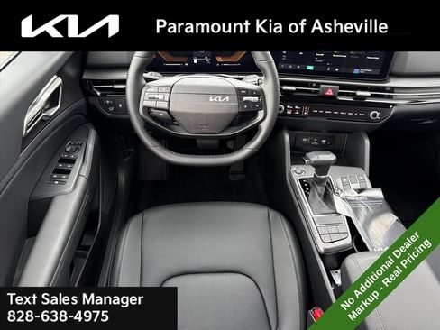 New 2026 Kia Sportage EX FWD image 24