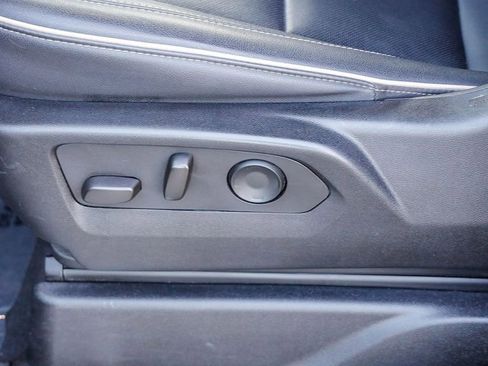 Used 2024 Chevrolet Suburban Premier image 23