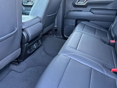 Used 2024 GMC Sierra 1500 SLT image 14