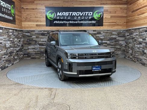 Used 2025 Hyundai Santa Fe Limited image 2