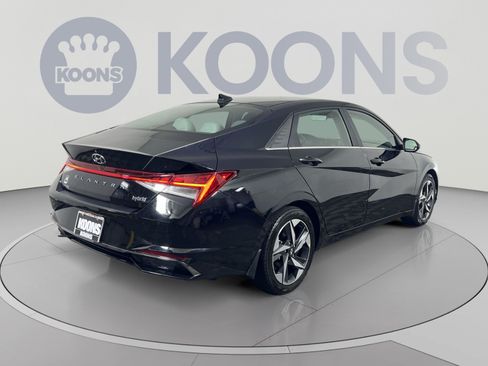 Used 2022 Hyundai Elantra Limited w/ Cargo Package FWD image 11