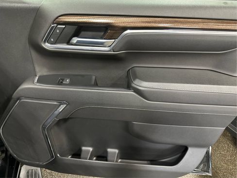 Used 2023 Chevrolet Silverado 1500 LT AWD/4WD image 20