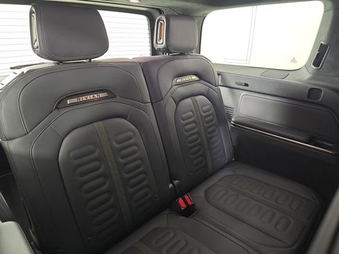 Used 2024 Rivian R1S Adventure AWD/4WD image 25