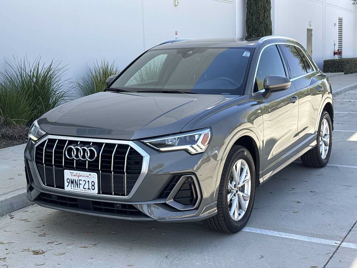 Used 2022 Audi Q3 2.0T Premium Plus w/ Premium Plus Package AWD/4WD image 7