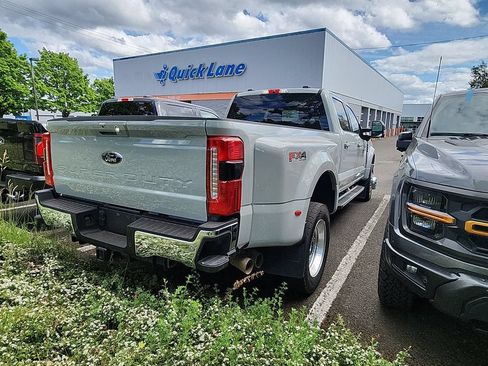 Used 2025 Ford F450 Lariat w/ FX4 Off-Road Package AWD/4WD image 4