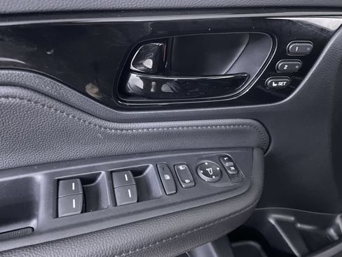 Used 2023 Honda Odyssey Touring image 11