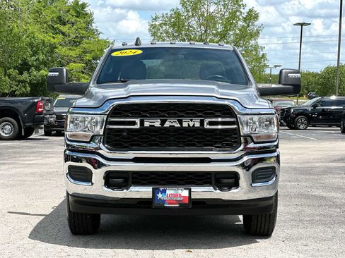 Used 2024 RAM 3500 Tradesman w/ Chrome Appearance Group AWD/4WD image 10