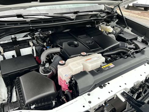 Used 2023 Toyota Tundra SR5 w/ SR5 Convenience Package AWD/4WD image 20