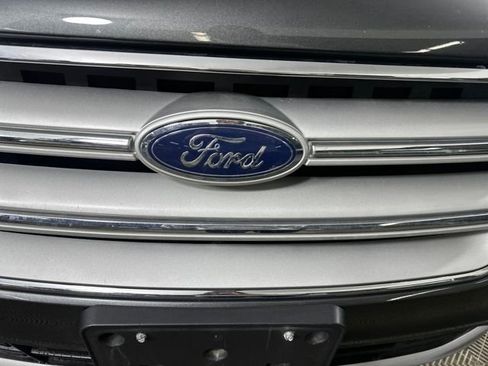 Used 2018 Ford Escape Titanium image 9