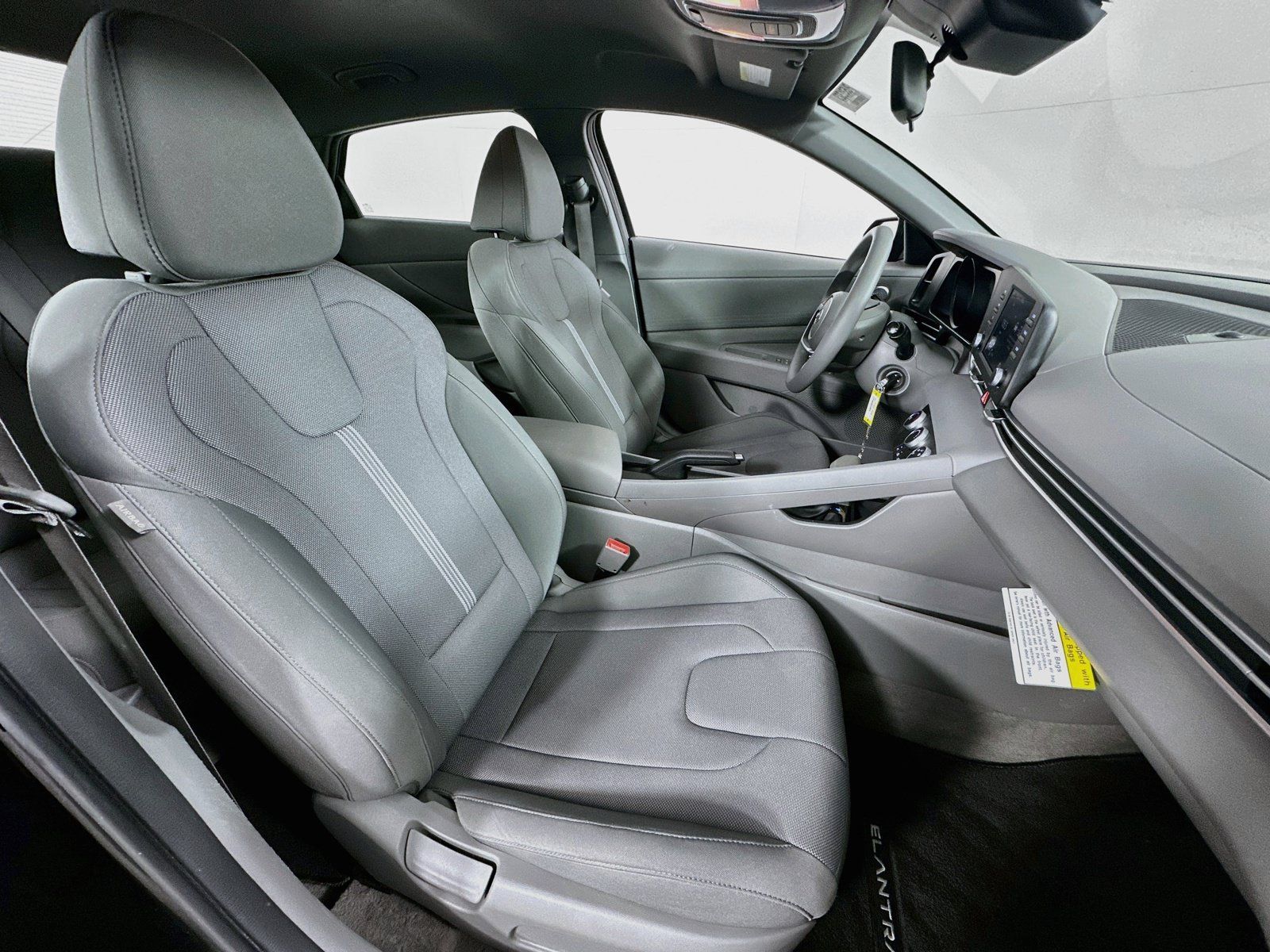 Used 2023 Hyundai Elantra SE FWD image 25