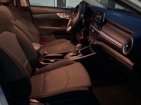 Used 2023 Kia Forte LXS w/ LXS Technology Package image 17