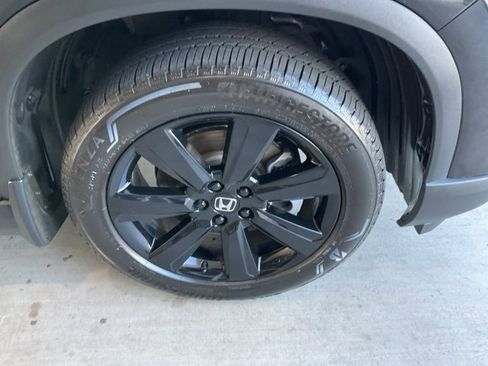 Certified 2025 Honda Pilot Black Edition image 31