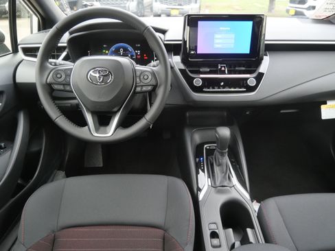 New 2026 Toyota Corolla SE FWD image 6
