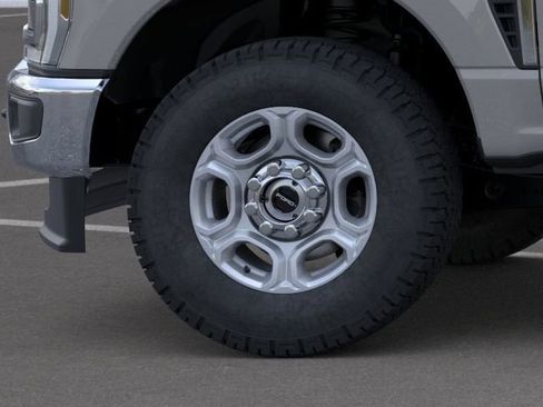 New 2026 Ford F350 XLT w/ XLT Premium Package AWD/4WD image 19