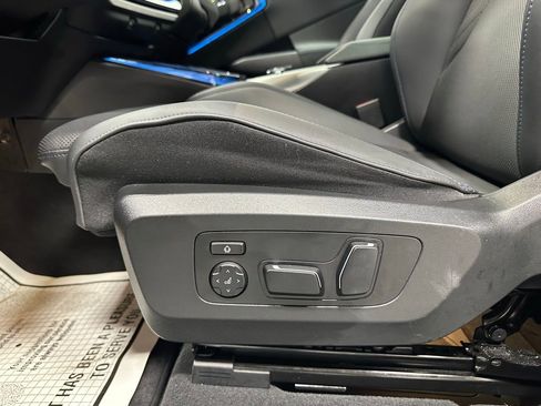 Used 2025 BMW X3 xDrive30i w/ M Sport Package image 12