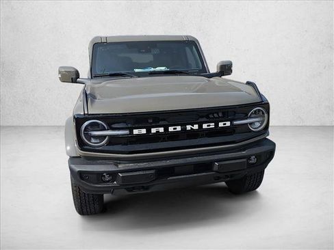 New 2025 Ford Bronco Outer Banks image 8