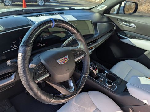 Certified 2024 Cadillac XT4 Sport image 35