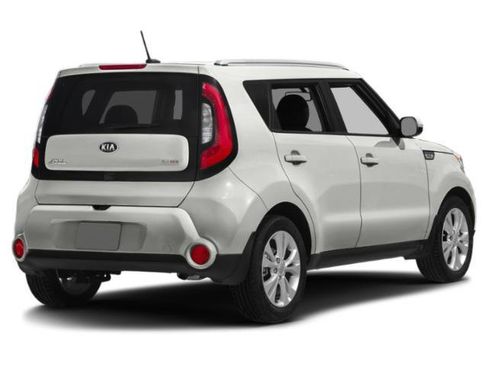 Used 2015 Kia Soul FWD image 2