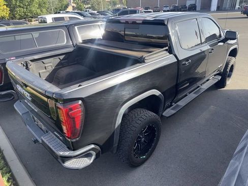 Used 2021 GMC Sierra 1500 AT4 w/ AT4 Premium Package AWD/4WD image 3