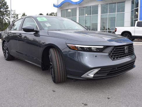 New 2026 Honda Accord Touring image 3