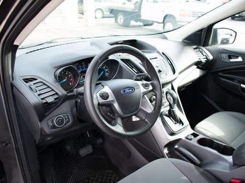 Used 2016 Ford Escape SE image 16