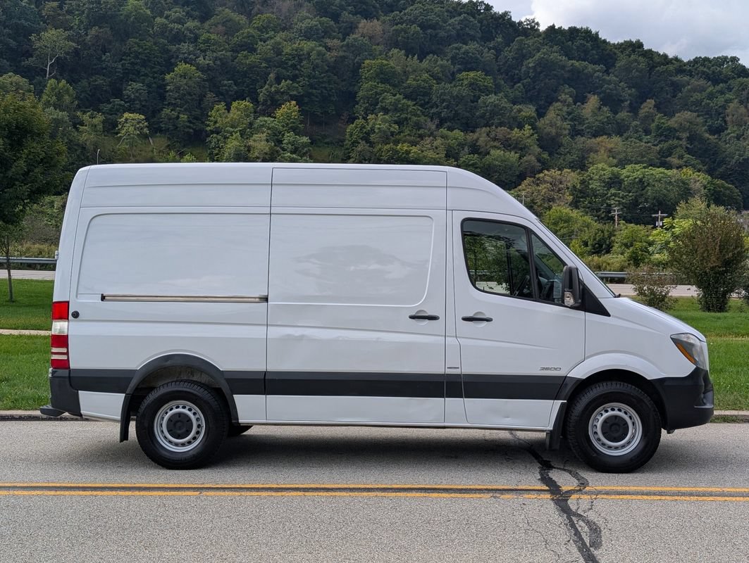 Used 2015 Mercedes-Benz Sprinter 2500 image 3