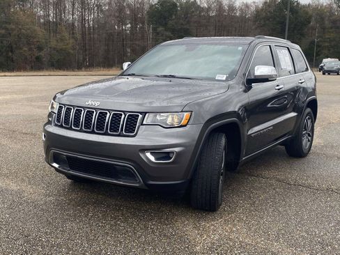 Used 2020 Jeep Grand Cherokee Limited image 3