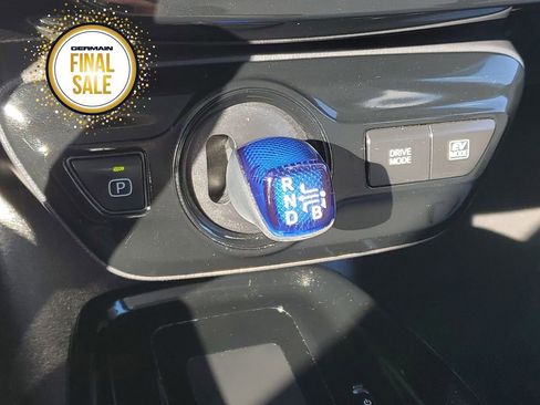 Certified 2019 Toyota Prius XLE image 23