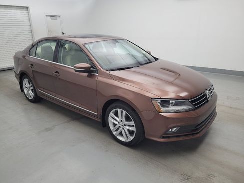 Used 2017 Volkswagen Jetta SEL FWD image 11