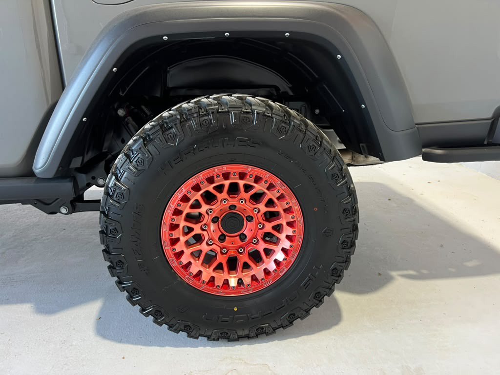 Used 2023 Jeep Gladiator Rubicon w/ Trailer Tow Package AWD/4WD image 9