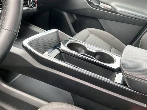 Used 2025 Chevrolet Equinox LT image 18