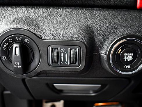 Used 2017 Maserati Ghibli S image 19