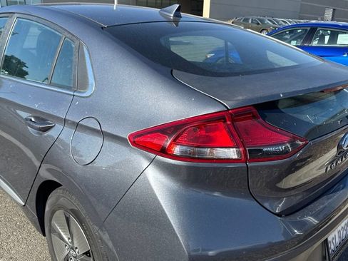 Used 2020 Hyundai Ioniq SE FWD image 7