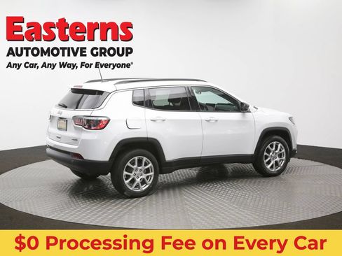 Used 2022 Jeep Compass Latitude AWD/4WD image 40