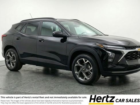 Used 2025 Chevrolet Trax LT w/ LT Convenience Package image 1