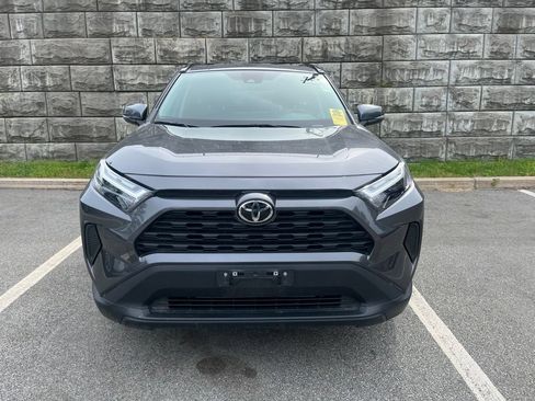 Used 2024 Toyota RAV4 XLE AWD/4WD image 2