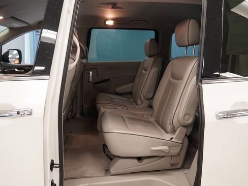 Used 2013 Nissan Quest SV w/ Leather Pkg image 18