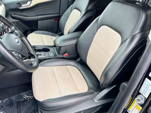 Used 2022 Ford Escape Titanium w/ Titanium Elite Package AWD/4WD image 20