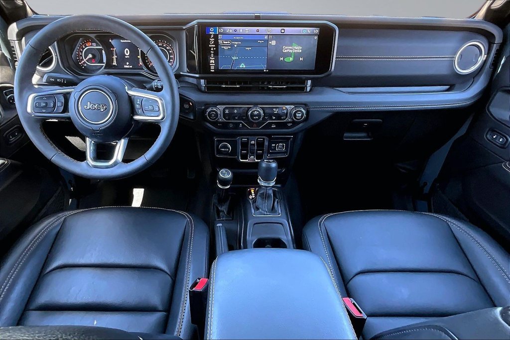 Certified 2024 Jeep Wrangler Unlimited Sahara w/ Dual Top Group AWD/4WD image 8
