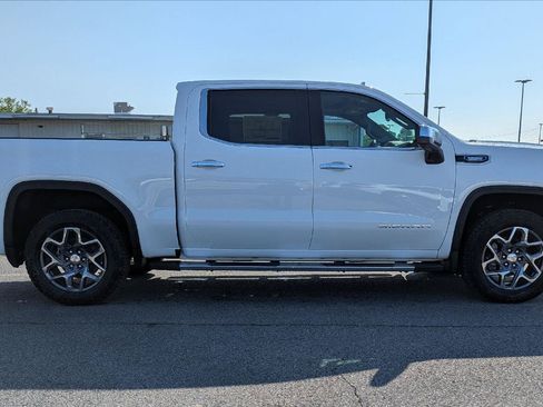 New 2026 GMC Sierra 1500 SLT w/ SLT Premium Plus Package AWD/4WD image 5