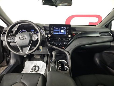 Used 2023 Toyota Camry LE image 12