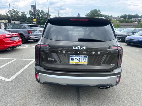 Certified 2023 Kia Telluride EX w/ EX Captain's Chair Package AWD/4WD image 5