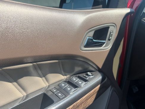 Used 2022 GMC Canyon Denali RWD image 23