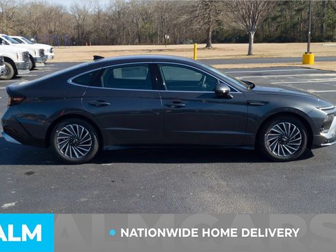 Used 2025 Hyundai Sonata SEL FWD image 4