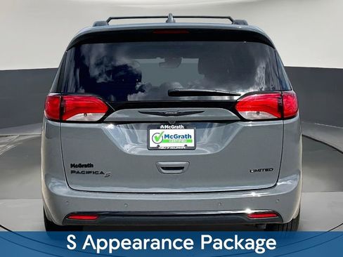 Used 2020 Chrysler Pacifica Limited w/ Advanced Safetytec Group image 6