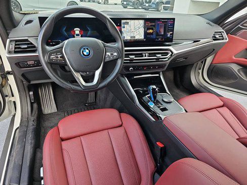 Used 2023 BMW i4 eDrive35 w/ Premium Package image 16