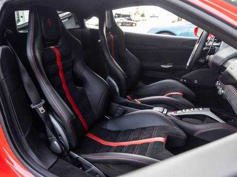 Used 2017 Ferrari 488 GTB RWD image 46