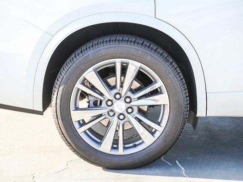 Used 2022 Cadillac XT6 Premium Luxury image 11