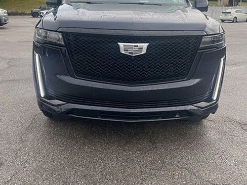 Certified 2023 Cadillac Escalade Sport Platinum image 5